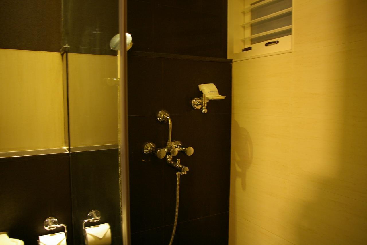 Roseline Suites Bangalore Ngoại thất bức ảnh